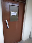 Успенская д.8 п.1 окраска дверей